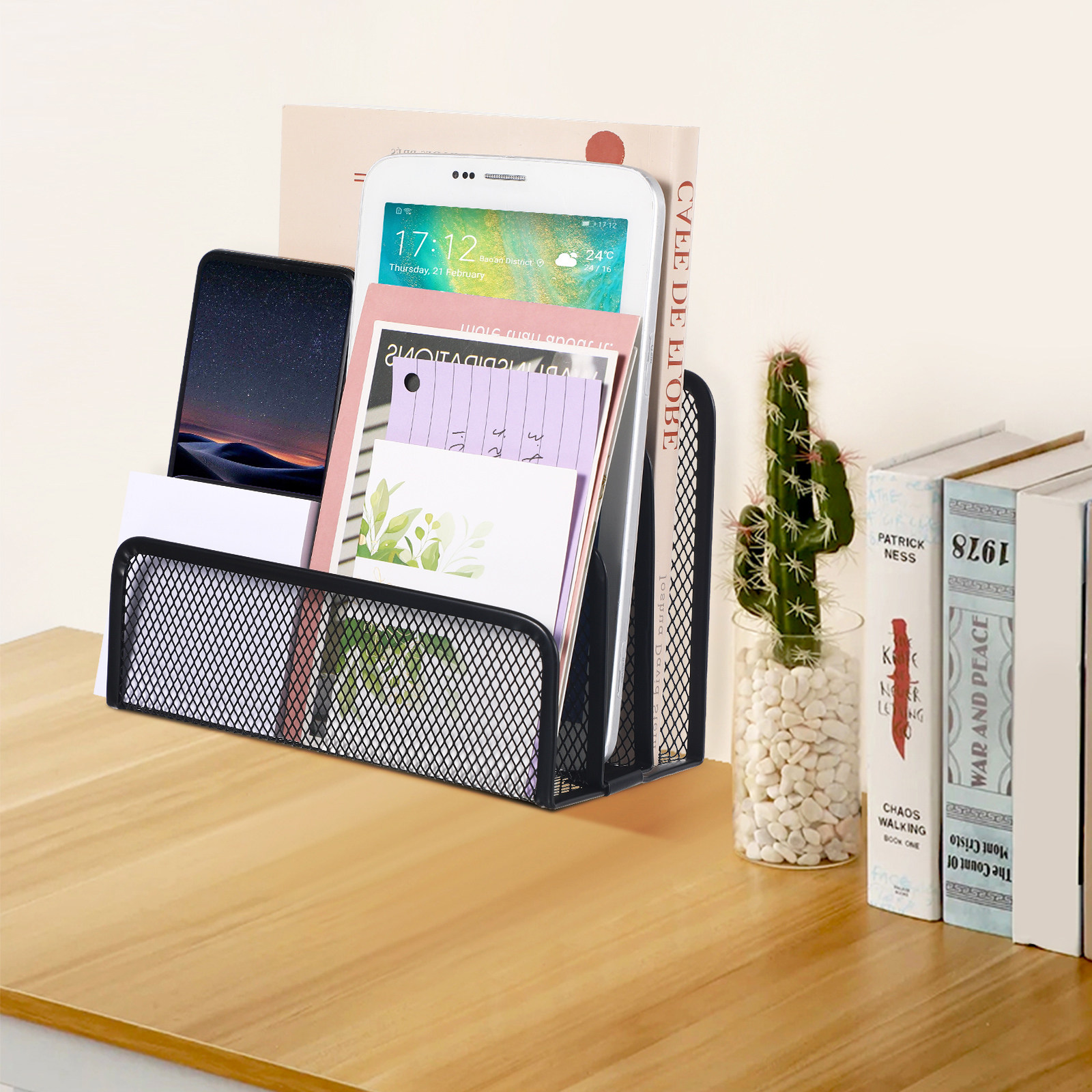 Three Compartment Metal Mesh D - Magazine Holder Rack recension och pris